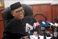 Menteri Besar Pahang, Datuk Seri Wan Rosdy Wan Ismail
