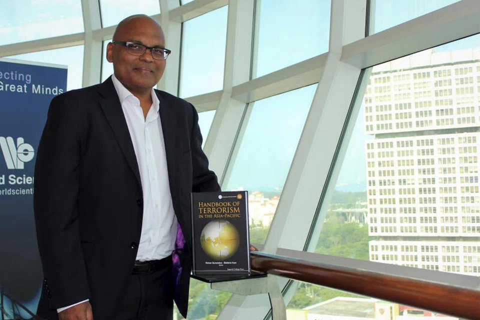 Profesor Pengajian Keselamatan di Sekolah Pengajian Antarabangsa S. Rajaratnam (RSIS), Universiti Teknologi Nanyang (NTU), Professor Rohan Gunaratna.