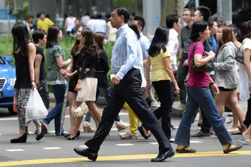 Program Penukaran Profesional bagi membantu PMET bertukar sektor dan pekerjaan akan dipertingkat. 
