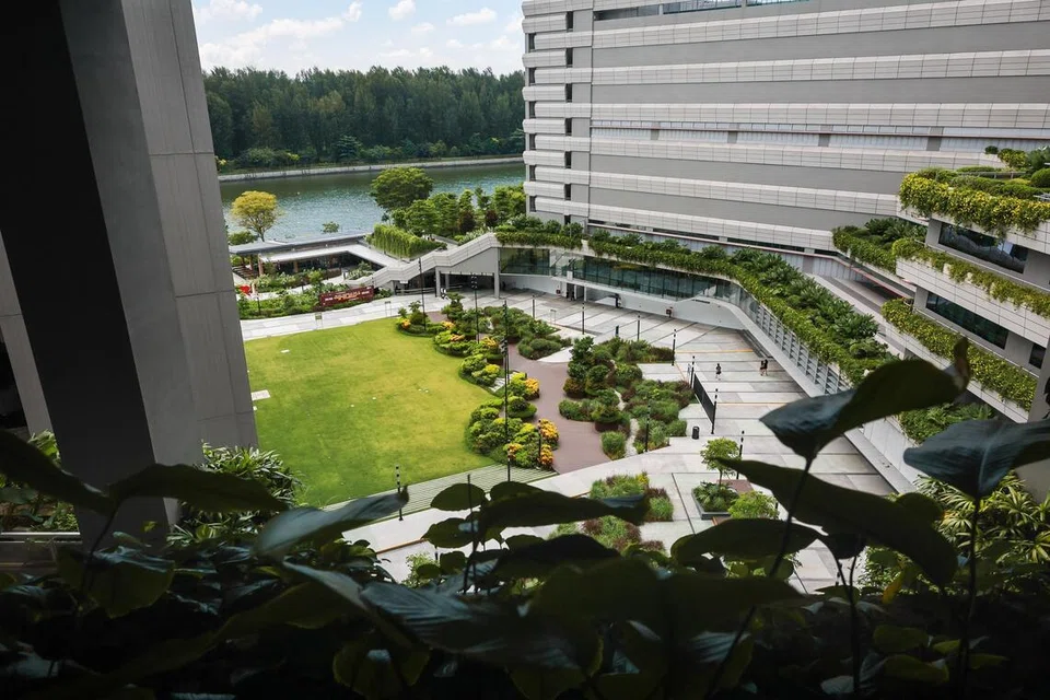 Para pelajar di Institut Teknologi Singapura (SIT) di Punggol ditawarkan modul tentang Inovasi Sosial dan Pengurusan Perubahan yang melibatkan kerja berkumpulan dan pembelajaran secara bekerjasama.