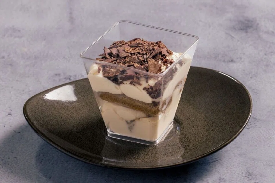 Pencuci mulut Italy klasik yang diperbuat daripada pastri biskut dicelup ke dalam kopi, iaitu Tiramisu’, $11.90. 