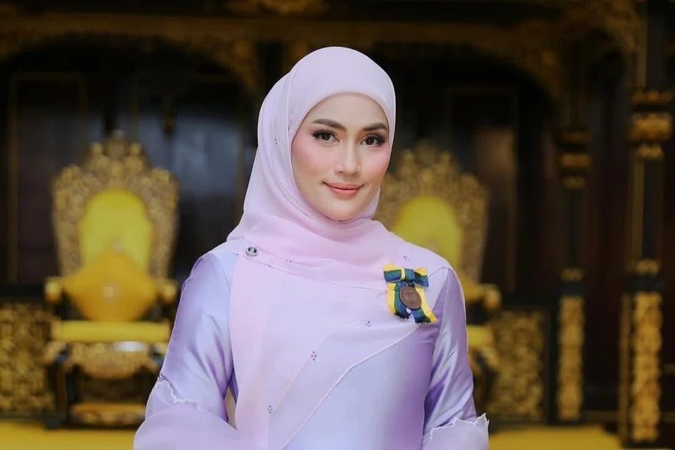 Fasha Sandha, pelakon baru, pelakon veteran