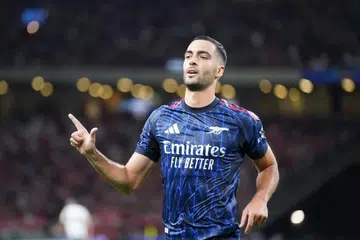 Pemain tengah Arsenal, Mikel Merino, meraikan jaringan gol pertama pasukannya dalam perlawanan persahabatan pramusim menentang Newcastle United di Stadium Negara.