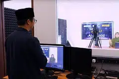 TINJAU RAKAMAN DI ANDALUS: The BM Show minggu ini akan meninjau bagaimana Andalus membuat rakaman di studio mini mereka di Darul Andalus.