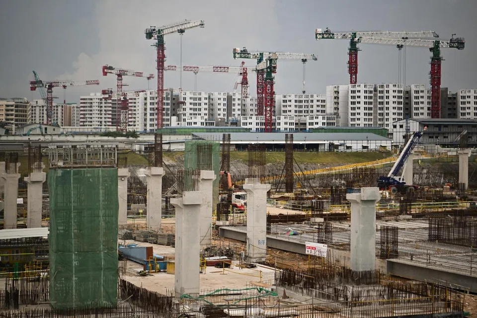 TERTANGGUH: Projek HDB yang tertangguh akibat Covid-19 dijangka siap menjelang awal 2025.