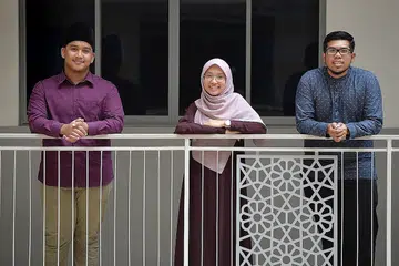 PERLU ADA DAYA KREATIF: Ustaz Ahmad Mursyid berpendapat perlu ada daya kreatif untuk menarik belia ke masjid dan membimbing mereka. - Foto BM oleh KELLY HUI