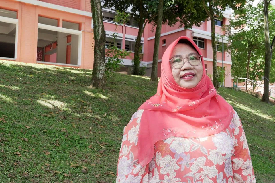 Cik Rahidah memberi contoh bahawa Perdana Menteri, Encik Lawrence Wong, melahirkan rasa senang tatkala melihat ramai hadirin tampil dalam satu forum Maulud pada 2023 di Kelab Masyarakat Limbang. Encik Wong turut menyampaikan ucapan dalam majlis tersebut.