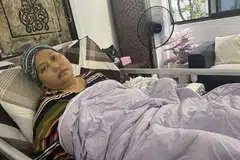 TIDAK MENYERAH: Cik Noor Hasnah Adam yang boleh disifatkan sebagai wanita hebat yang belum mahu tewas walau dilanda musibah bertubi-tubi.