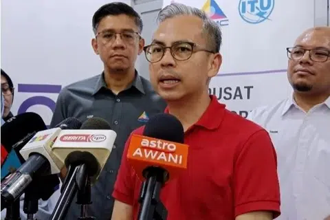 Pengarah komunikasi Pakatan Harapan, Datuk Fahmi Fadzil, berkata kelemahan pihak lawan tidak seharusnya menjejas persediaan jentera pilihan raya gabungan itu atau membawa kepada sikap sambil lewa.