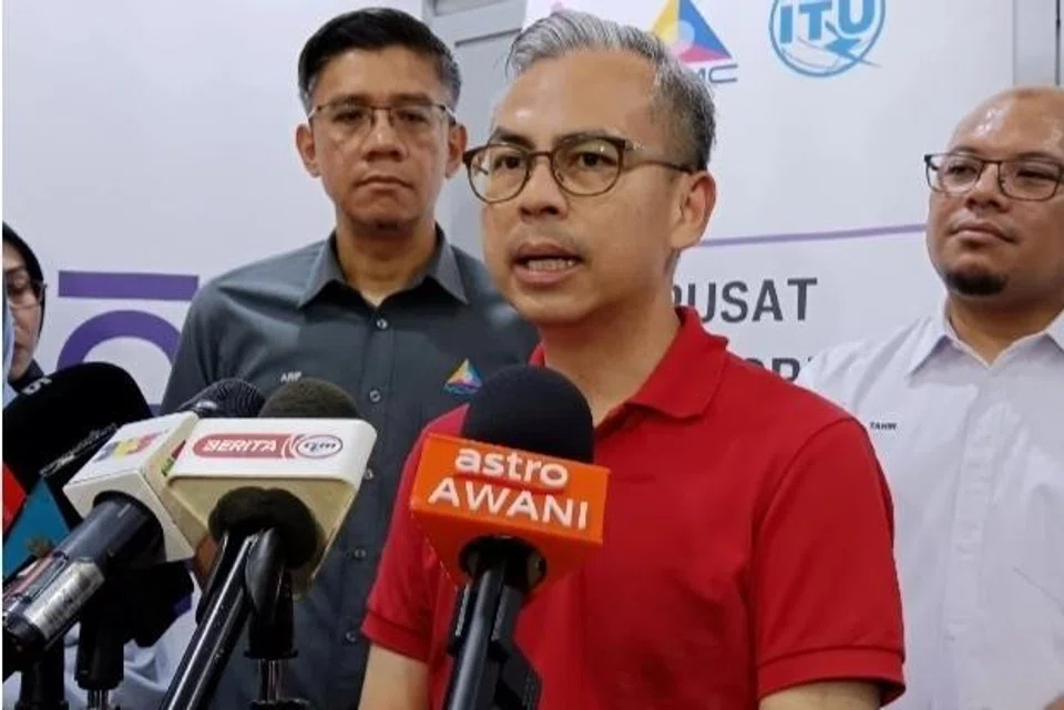 Pengarah komunikasi Pakatan Harapan, Datuk Fahmi Fadzil, berkata kelemahan pihak lawan tidak seharusnya menjejas persediaan jentera pilihan raya gabungan itu atau membawa kepada sikap sambil lewa.