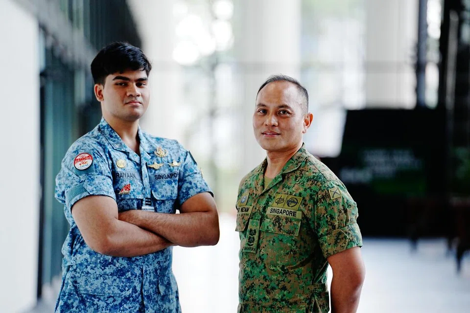(Dari kiri) Kadet Kapten NCC Muhammad Raiyaan Arshad, pengerusi jawatankuasa eksekutif pegawai kadet, dan Komandan NCC, SLTC Mohd Nizam Yahya.