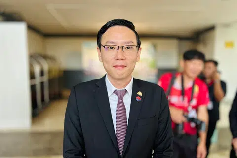 Pengerusi Jawatankuasa Pelaburan, Perdagangan, Hal Ehwal Pengguna dan Sumber Manusia Johor, Encik Lee Ting Han.
