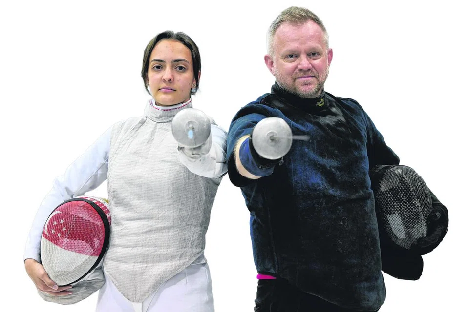 Amita Berthier (kiri) telah kembali dari Amerika Syarikat ke Singapura untuk berlatih dengan ketua jurulatih acara foil nasional, Oleg Matseichuk.