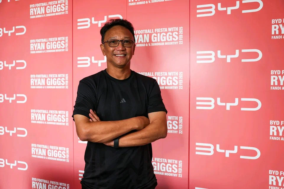 Legenda bola sepak Singapura, Fandi Ahmad, kini jurulatih Sri Pahang, berjaya membimbing pasukannya layak ke peringkat akhir Piala Malaysia menentang Johor Darul Takzim (JDT). 