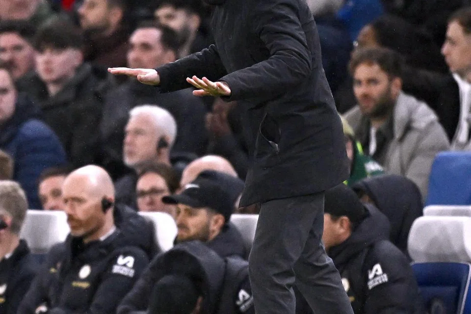 Pengurus Manchester United, Erik ten Hag, mendakwa  United kuasai perlawanan tetapi kecundang akibat kesilapan peribadi.