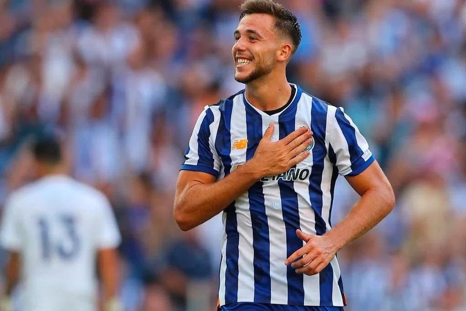 Nico Gonzalez merupakan pemain kelima City dalam tempoh perpindahan ini dan telah tandatangani kontrak selama empat setengah tahun. Pemain berusia 23 tahun dari Sepanyol ini memulakan kerjayanya dengan Barcelona pada 2019 dan menyertai Porto pada Julai 2023.