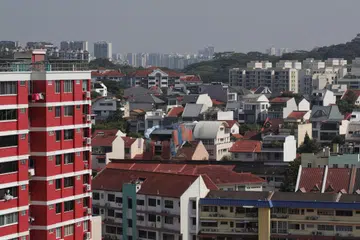 Buat julung-julung kalinya, pemerintah baru-baru ini mengeluarkan statistik mengukur ketidaksamaan kekayaan. Perangkaan itu mengambil kira pemilikan aset serta liabiliti termasuk nilai rumah, hutang rumah, simpanan Tabung Simpanan Pekerja (CPF) dan aset kewangan lain.