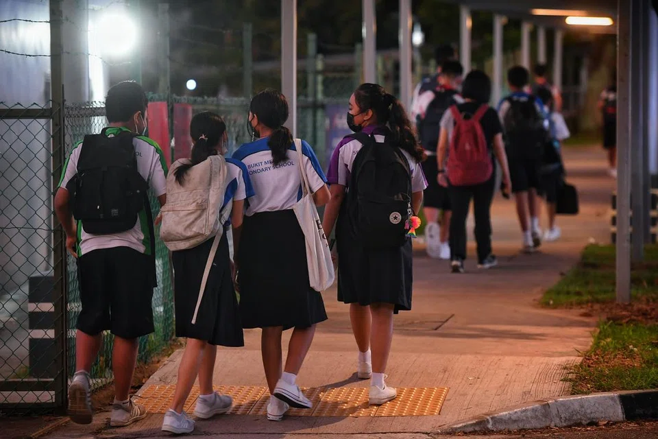 Faktor utama dalam pembentukan persahabatan adalah aktiviti kelas tingkatan di sekolah, dan bukannya aspek lain seperti aktiviti kokurikulum.