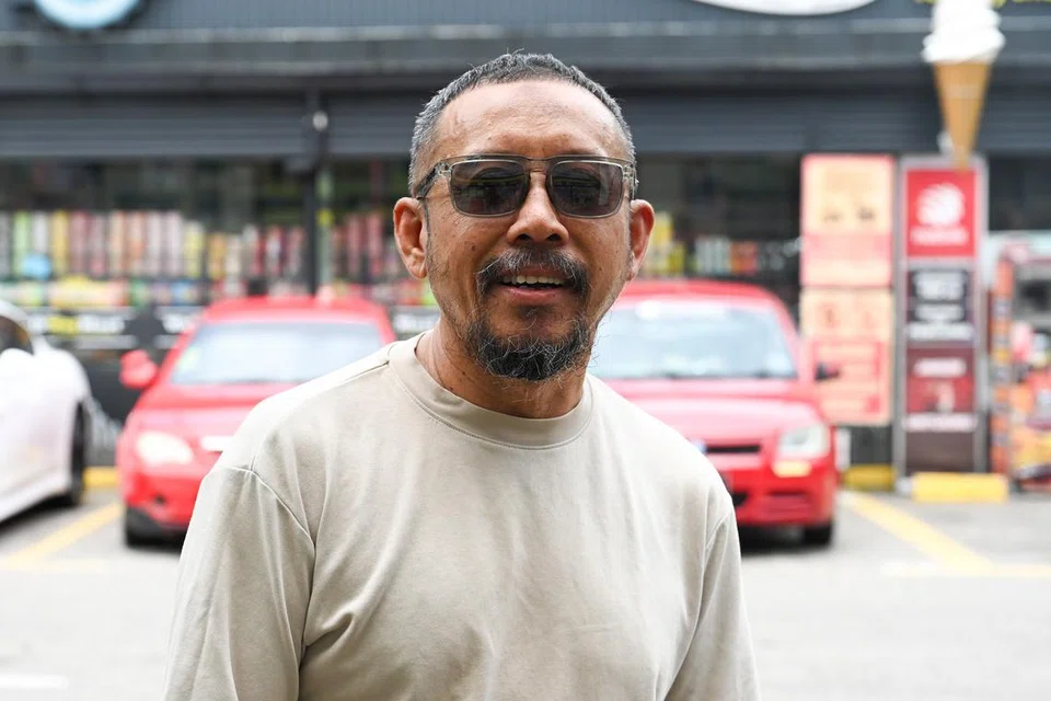 Encik Hafeez Ahmad gembira penguatkuasaan akan ditangguh untuk memberi lebih masa untuk warga Singapura mendapatkan dan mengaktifkan Permit Masuk Kenderaan (VEP) mereka.