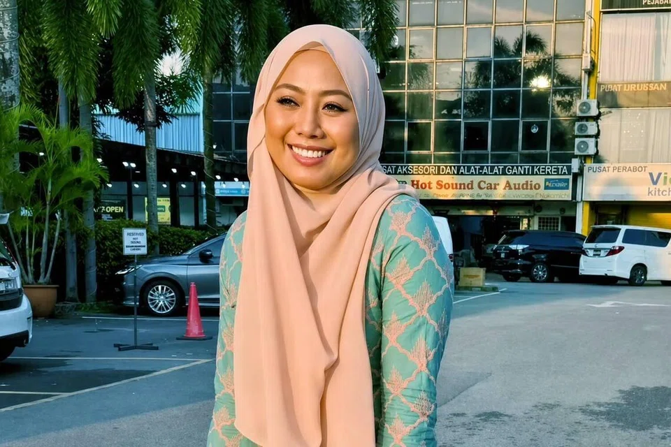 Azar Azmi, jagaan anak, pengasuh kanak-kanak