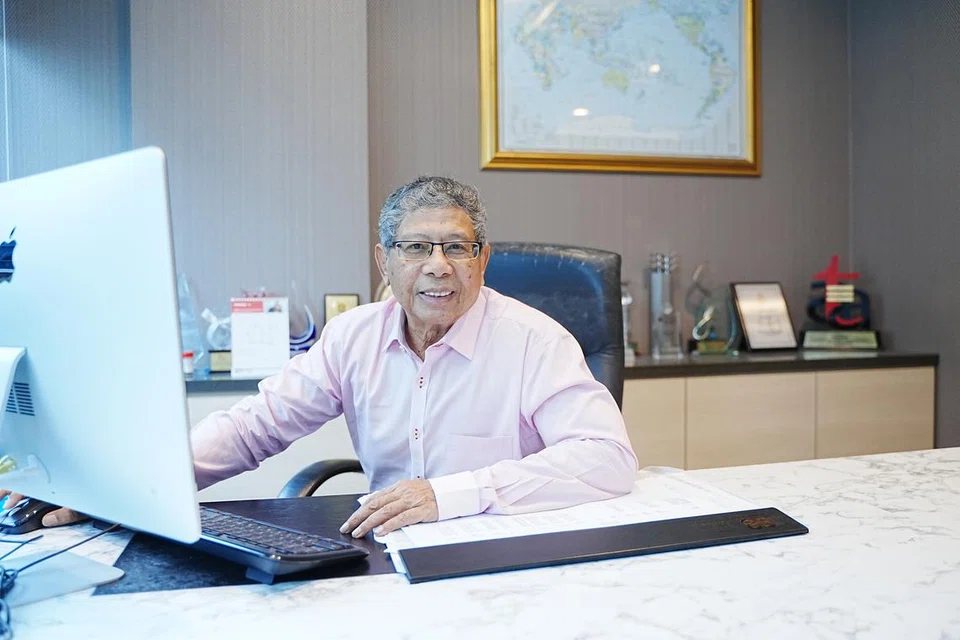 Semasa ditemui di pejabatnya di Paya Lebar Square, Pengasas yang juga Ketua Pegawai Eksekutif (CEO) Second Chance Properties, Encik Mohamed Salleh Marican, berkata penyusunan semula strategi perniagaan syarikat itu dapat dilakukan kerana ia tidak lagi terbatas oleh kriteria yang dikenakan ke atas syarikat tersenarai. 