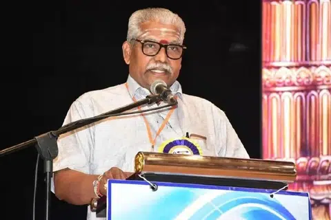 Presiden Malaysia Hindu Sangam, Encik T Ganesan. 
