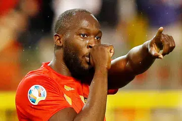 SASARAN INTER: Lukaku kini menjadi sasaran Inter yang menghantar wakil mereka ke England bagi mencapai kata putus rundingan mendapatkan khidmat penyerang antarabangsa Belgium ini. - Foto REUTERS