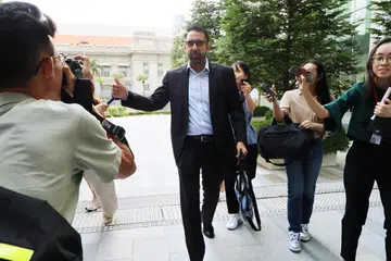 Ketua Pembangkang dan Ketua Parti Pekerja (WP) Encik Pritam Singh (tengah) dikenakan dua tuduhan di bawah Seksyen 31(q) Akta Parlimen (Keistimewaan, Kekebalan dan Kuasa) pada 19 Mac kerana berbohong kepada Jawatankuasa Hak Istimewa Parlimen (COP).