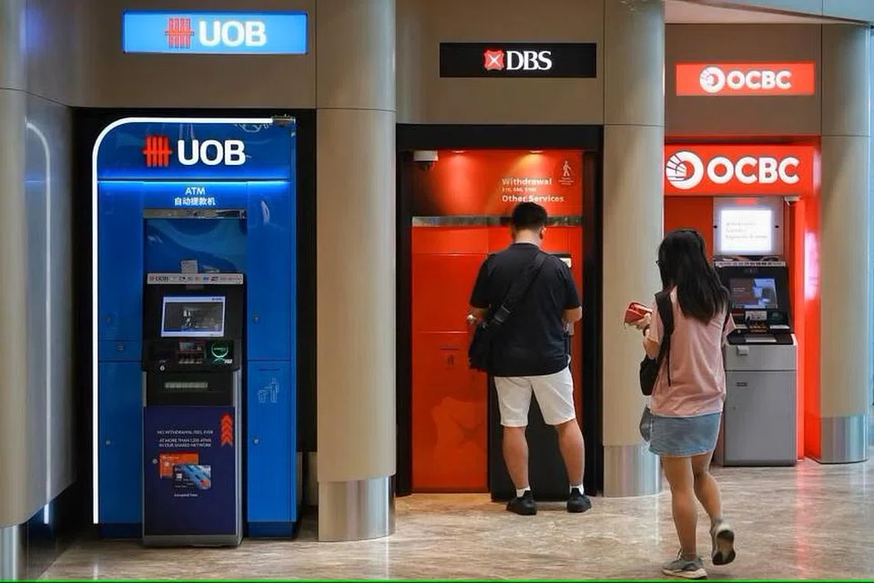 BANTU ELAK PENIPUAN: Tiga bank tempatan Singapura - DBS, OCBC, dan UOB - melancarkan ciri kunci wang pada lewat 2023.