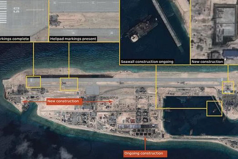 SIAP IKUT JADUAL: Imej satelit yang diedarkan kelmarin ini menunjukkan landasan di Fiery Cross Reef sepanjang 3,000 meter dan merupakan satu daripada tiga yang dibina China di pulau-pulau buatan manusia di Spratlys. - Foto REUTERS