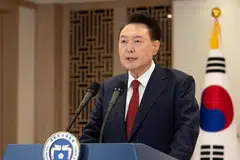 Presiden Korea Selatan, Encik Yoon Suk Yeol, berikrar untuk mengekalkan jawatannya walaupun percubaan melaksanakan undang-undang tentera gagal pada 3 Disember.