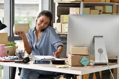CABARAN BEKERJA SENDIRI: Kajian menunjukkan golongan bekerja sendiri lazimnya kurang bersedia menghadapi krisis kewangan berbanding syarikat besar. - Foto hiasan ISTOCK