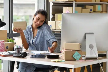 CABARAN BEKERJA SENDIRI: Kajian menunjukkan golongan bekerja sendiri lazimnya kurang bersedia menghadapi krisis kewangan berbanding syarikat besar. - Foto hiasan ISTOCK