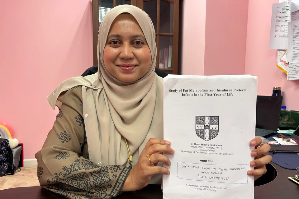 PhD, Cambridge, pensyarah perubatan, Dr Hanis Hidayu Kasim  