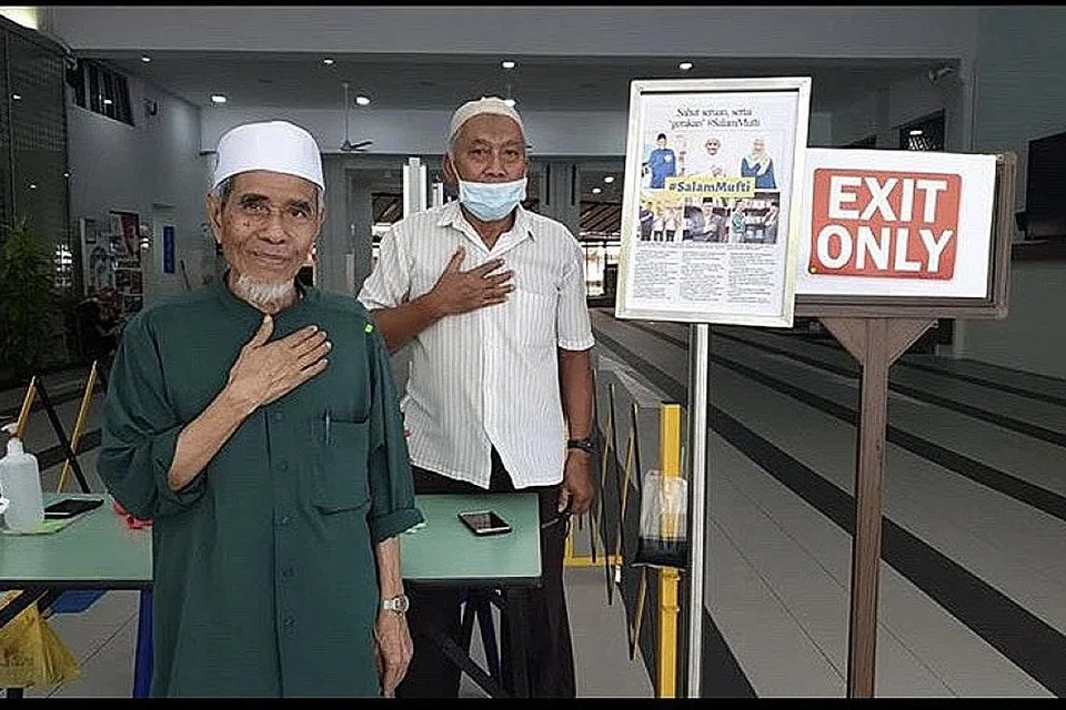 MAIN PERANAN: Masjid An-Nur turut menyertai gerakan #SalamMufti dalam usaha mencegah penularan Covid-19 - Foto INSTAGRAM MASJIDANNURSG