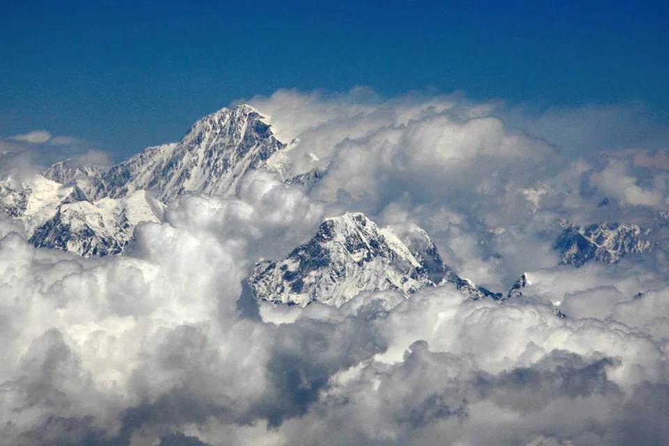 Encik Harry Tan dilaporkan hilang pada 26 September berhampiran trek Kongma La Pass setinggi 5,500 meter di Nepal, yang terletak di selatan Kem Pangkalan Everest.
