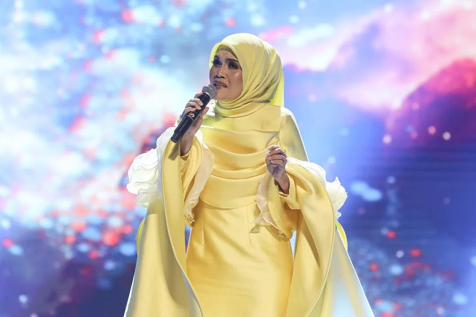 TAK TAHU MANA SILAP: Menurut Datuk Aishah, beliau tidak tahu di mana letaknya kesilapannya saban minggu hingga mendapat markah corot.