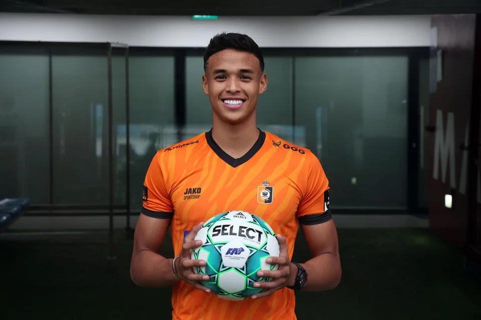 Penyerang Singapura, Ilhan Fandi menandatangani kontrak dengan Deinze, kelab divisyen B pertama Belgium, pada 13 Disember 2022. Namun masa dan prestasinya di kelab tersebut juga terjejas akibat kecederaan. 