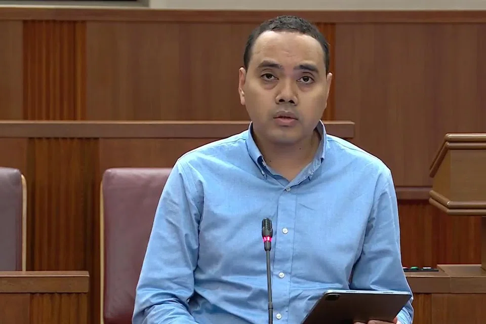 Anggota Parlimen (AP) Encik Zhulkarnain Abdul Rahim (GRC Chua Chu Kang) bertanya bagaimana sumbangan Singapura dapat membantu krisis kemanusiaan dalam konflik Israel-Hamas.