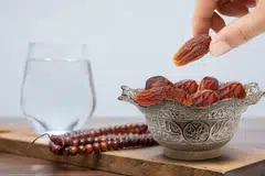 Jadikan Ramadan lebih sihat dengan langkah-langkah mudah seperti tidak meninggalkan sahur dan membuat pilihan makanan yang lebih sihat pada setiap waktu makan.