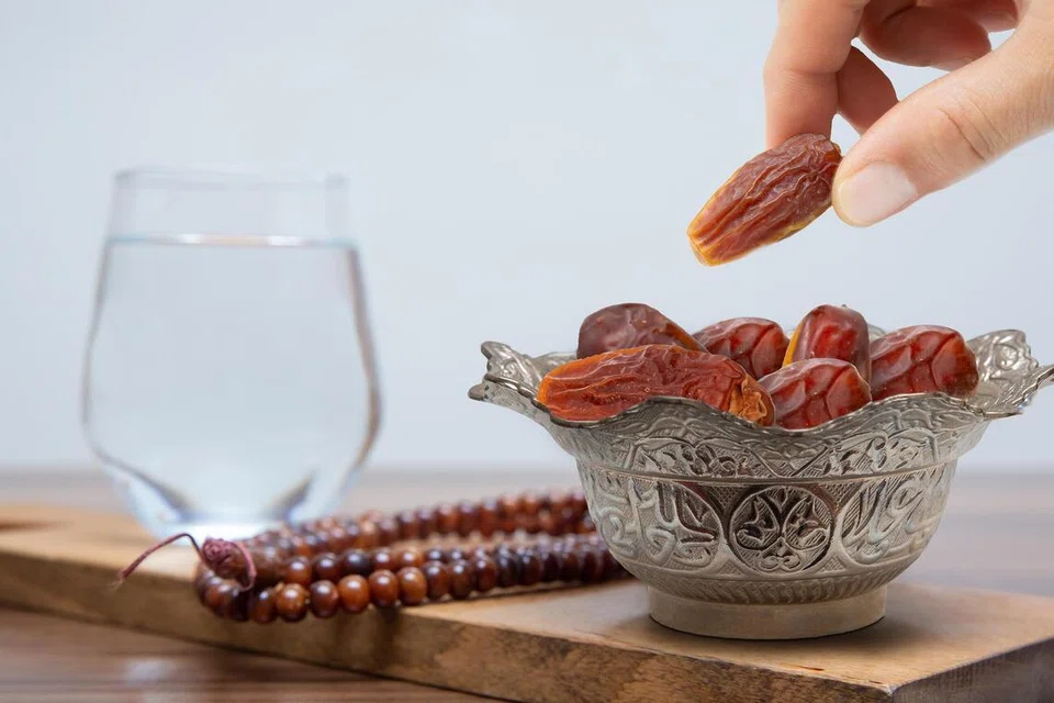 Jadikan Ramadan lebih sihat dengan langkah-langkah mudah seperti tidak meninggalkan sahur dan membuat pilihan makanan yang lebih sihat pada setiap waktu makan.