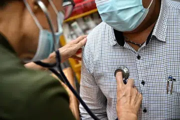 Menurut Kementerian Kesihatan (MOH), pegawai kesihatan yang salah laku juga akan dirujuk kepada badan pemerhati profesional masing-masing untuk tindakan lanjut.