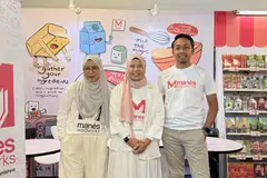 Cik Munirah Jaafar, Cik Saidatul Khadijah Mohd Farudz,  Farees Saharudin 
