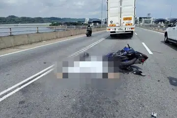 kemalangan, Linkedua, maut rempuh lori, berita Johor hari ini, kemalangan motosikal Singapura, Iskandar Puteri, Seksyen 41(1) APJ 1987