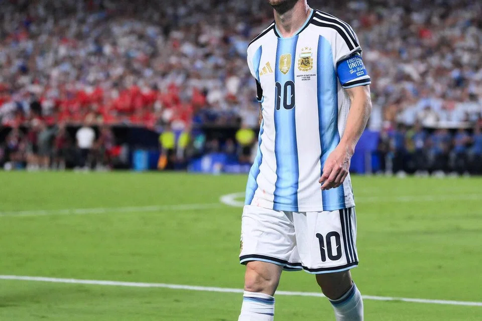Kapten Argentina, Lionel Messi, kekal menjadi nadi pasukan pada usia 39 tahun. Visi, kepintaran serta sentuhan magis Messi bakal menjadi ujian terbesar buat benteng pertahanan England peringkat separuh akhir Piala Dunia.