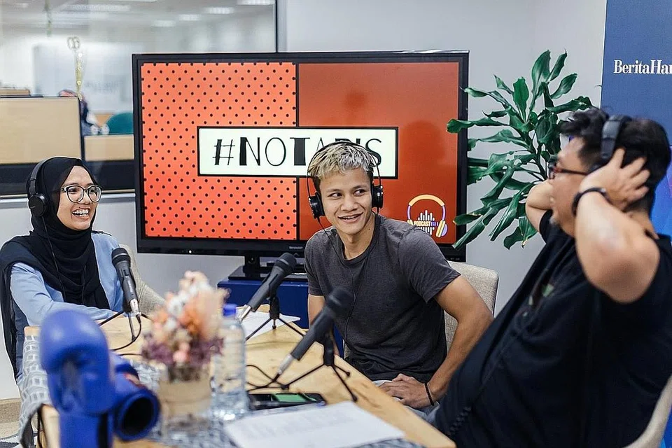 SESI PODCAST #NOTAPIS BERSAMA PETINJU PROFESIONAL MUHAMAD RIDHWAN AHMAD - FOTO FAIL 