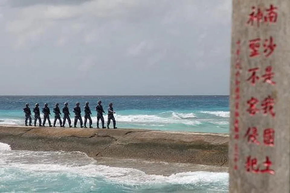 Askar Tentera Pembebasan Rakyat (PLA) Chima sedang meronda di Kepulauan Spratly, yang dikenali di China sebagai Kepulauan Nansha. Gambar REUTERS 