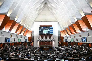 USULAN OLEH KUMPULAN SIVIL: Usulan mengenakan had dua penggal bagi jawatan perdana menteri adalah di antara usulan lebih panjang yang dikeluarkan dalam laporan oleh kumpulan CSO Platform for Reform. - Foto AFP
