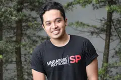 MAHU BINA SYARIKAT SENDIRI: Yakin bidang seni bina landskap akan terus berkembang di Singapura, Encik Izwan Shah Mohamed Ismail bercita-cita tubuhkan syarikat sendiri suatu hari nanti. - Foto BM oleh ONG WEE JIN