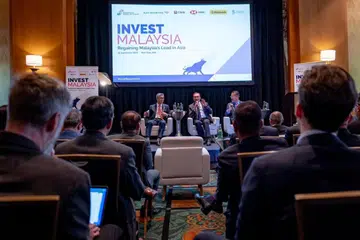 TARIK PELABUR: Perdana Menteri Malaysia, Datuk Seri Anwar Ibrahim, mengadakan pertemuan dengan 200 delegasi di Invest Malaysia di New York, Amerika Syarikat, bagi berkongsi peluang pelaburan di Malaysia pada Khamis. 